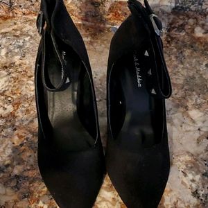 Heels size 8